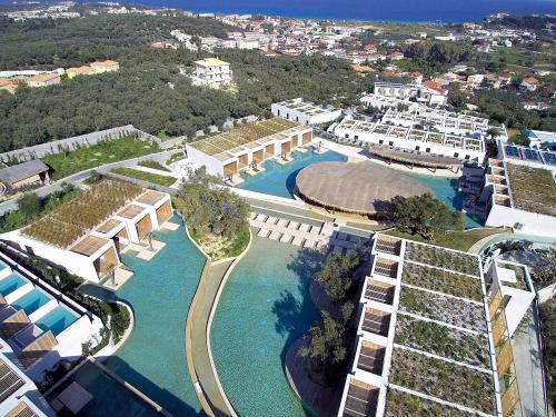 Bird's eye view onto the  Olea All Suite Hotel